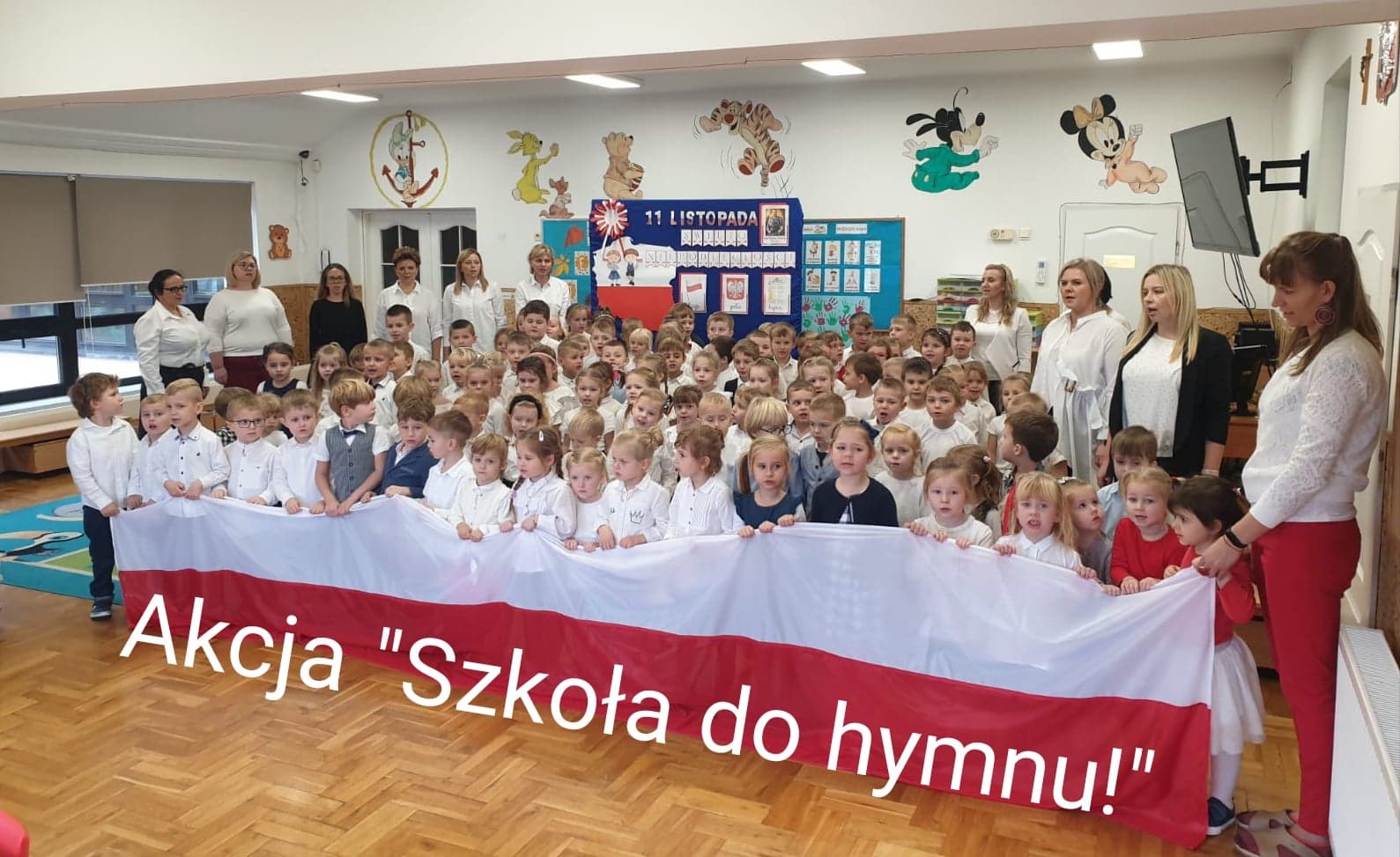 Szkoła do hymnu!