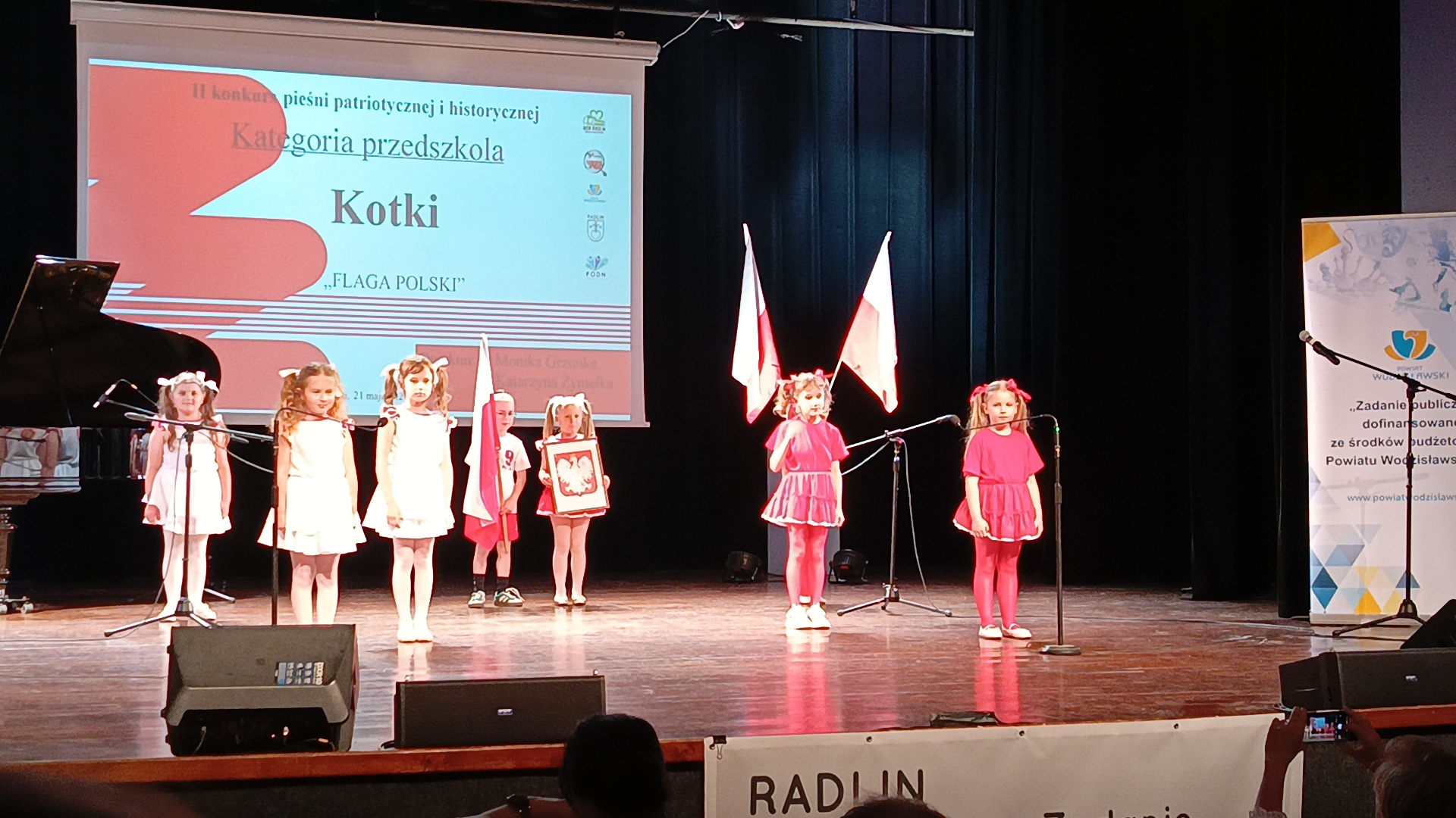 "Kotki" podczas występu na Gali Finałowej.